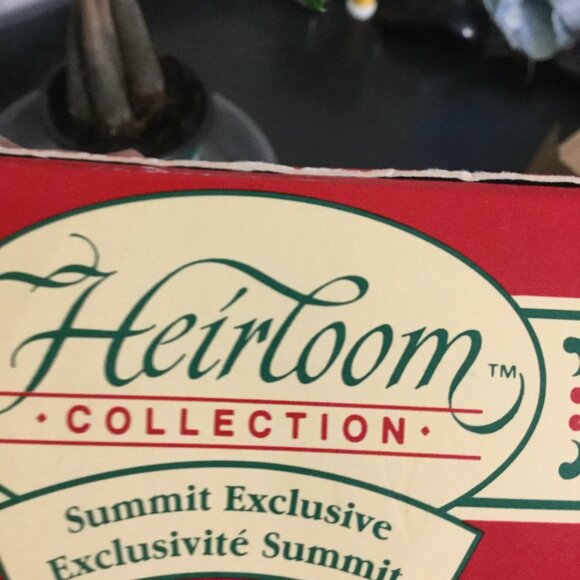 Vintage 1991 Christmas ornament Cat on red ball  in original box - Picture 3 of 4